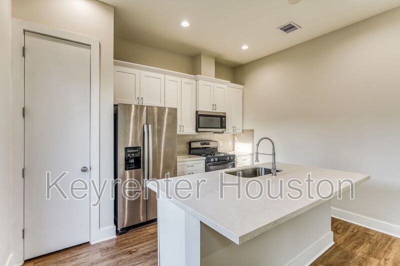 833 Dorchester St #B - Photo 6 of 15