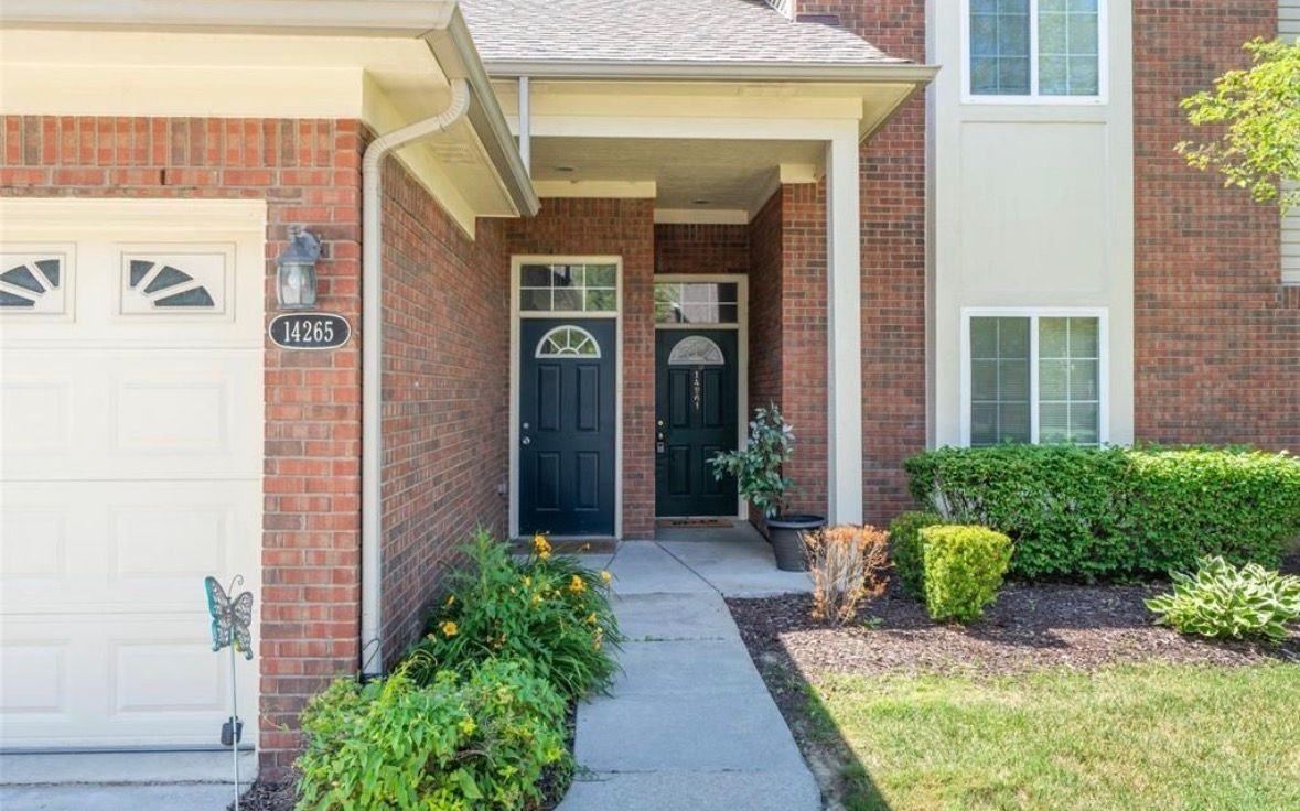 14353 Shadywood Dr - Photo 3 of 18