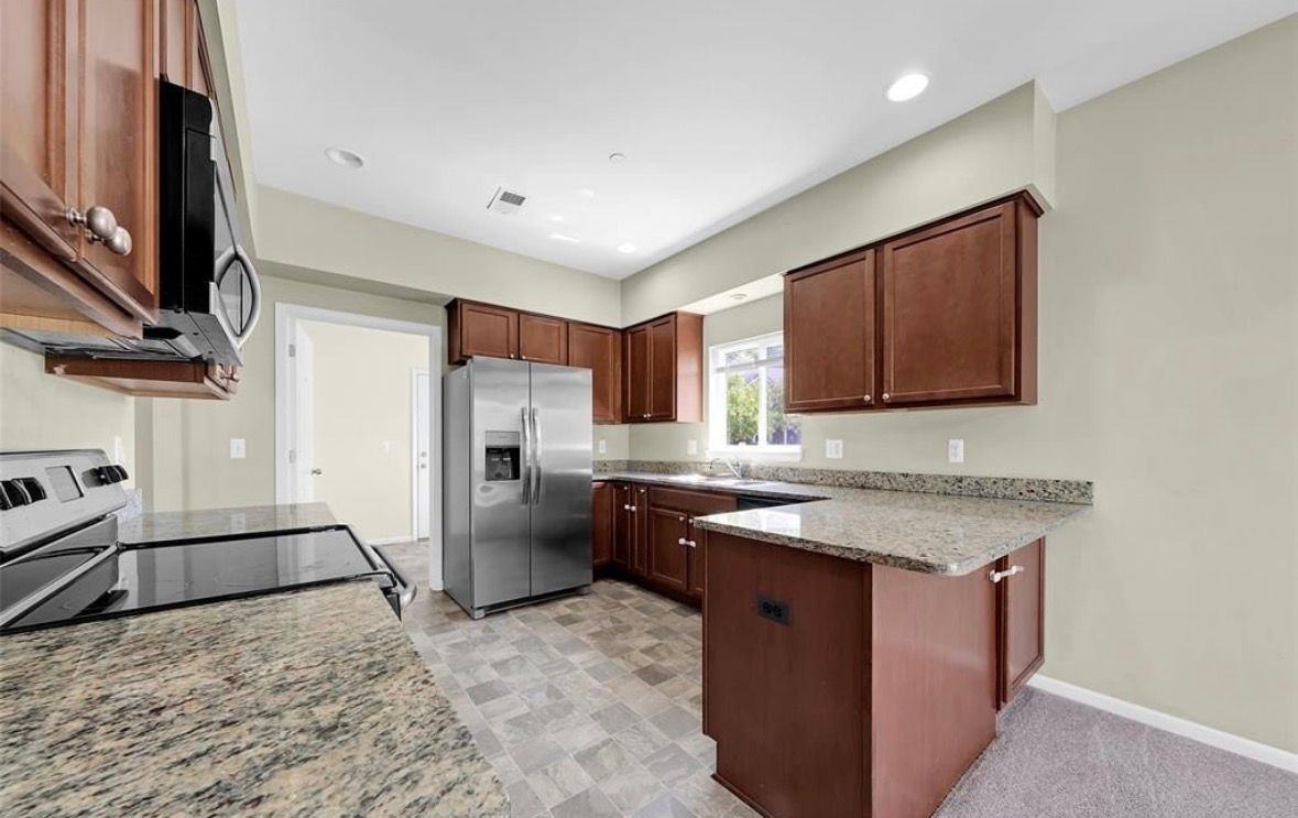 14353 Shadywood Dr - Photo 5 of 18