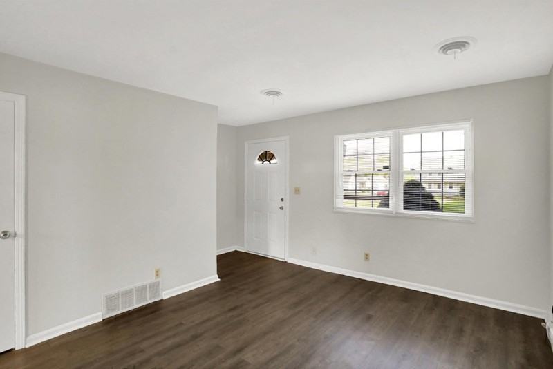 278 Walnut St #3 - Photo 4 of 13