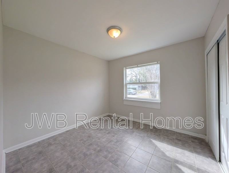 149 W 43rd St - Photo 7 of 17