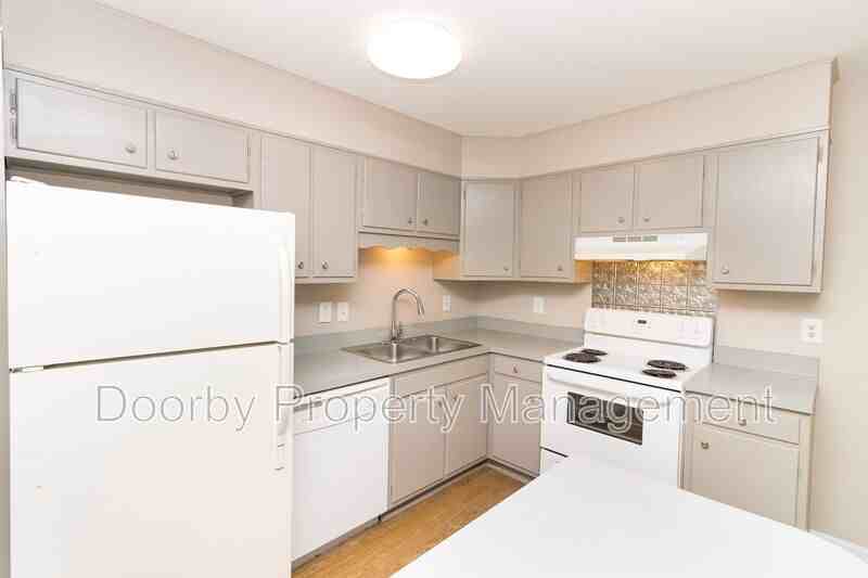 4235 Greenbriar Rd #4 - Photo 5 of 14