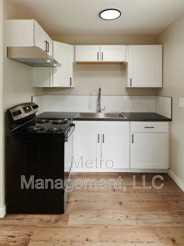 8309 N Fowler Ave - Photo 6 of 12