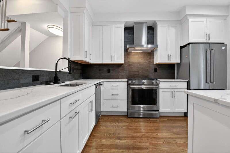 504 N Thomas St #H - Photo 3 of 34