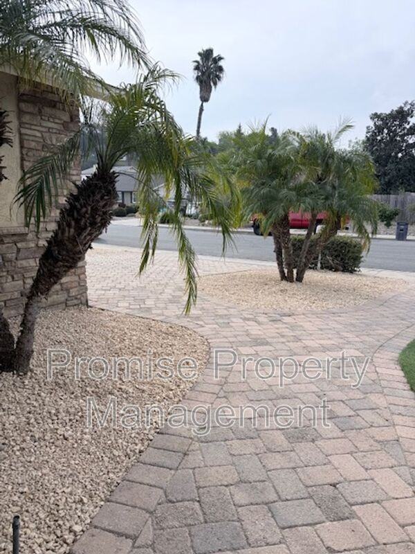 1320 La Miranda Ave - Photo 2 of 37