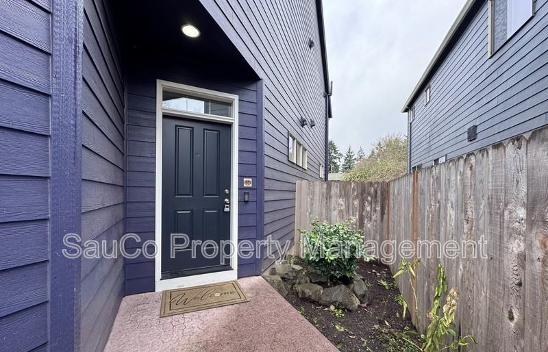 4663 Sw Ace Ter - Photo 2 of 27