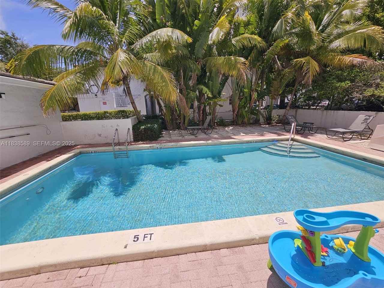 235 Antilla Avenue ##1 - Photo 6 of 15