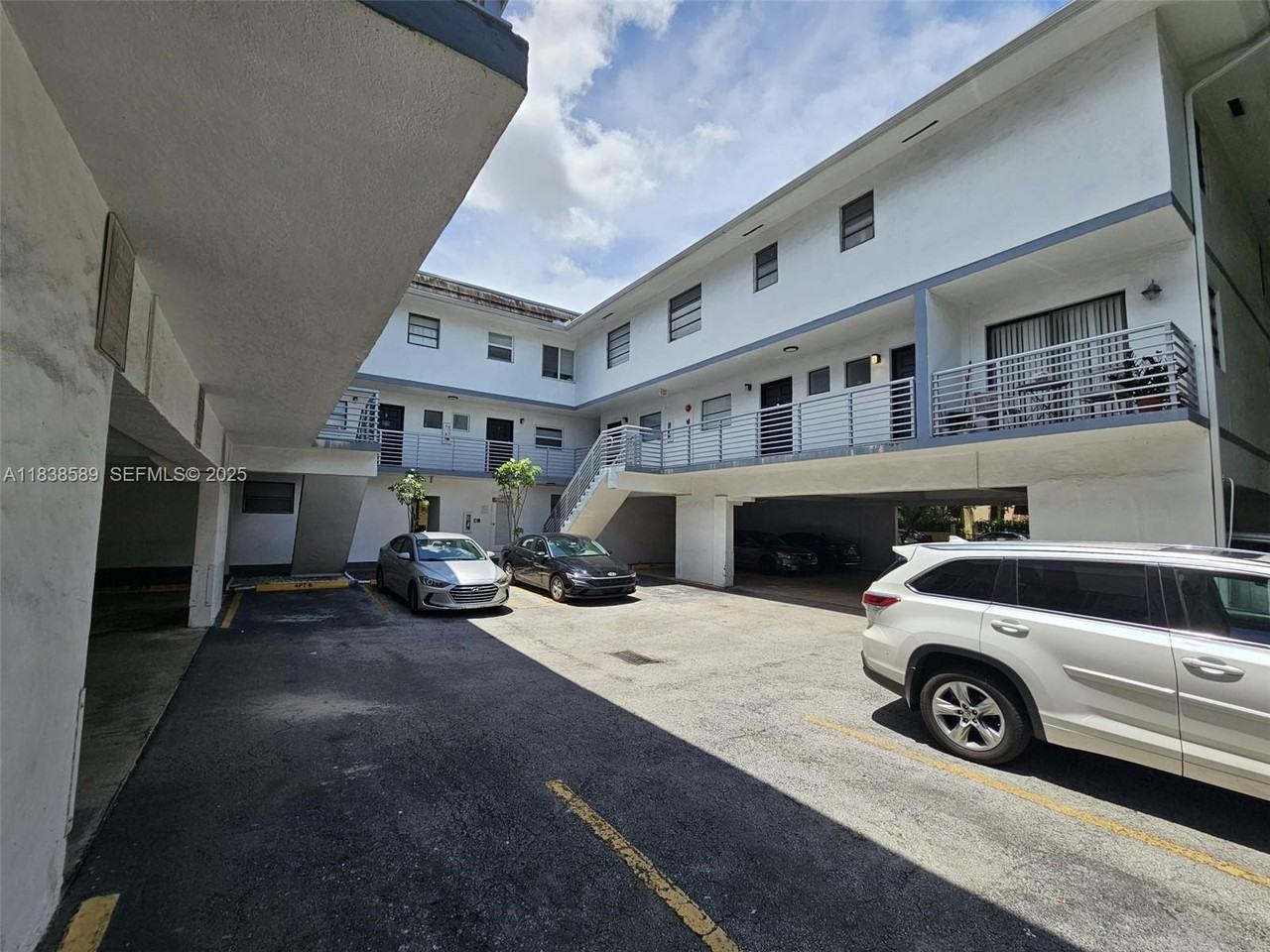 235 Antilla Avenue ##1 - Photo 7 of 15