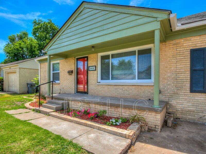 2132 Andover Ct - Photo 3 of 47