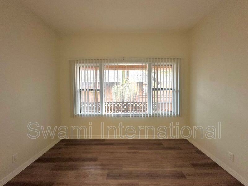 1665 W 182nd St #19 - Photo 4 of 23