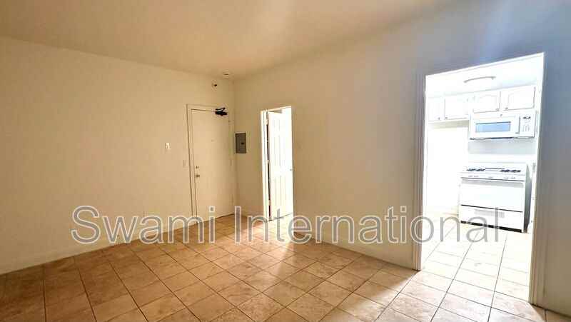 1131 S Beacon St #03 - Photo 5 of 12