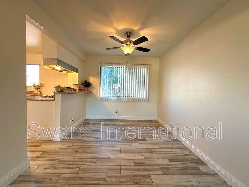 25532 1/4 Oak St - Photo 4 of 29