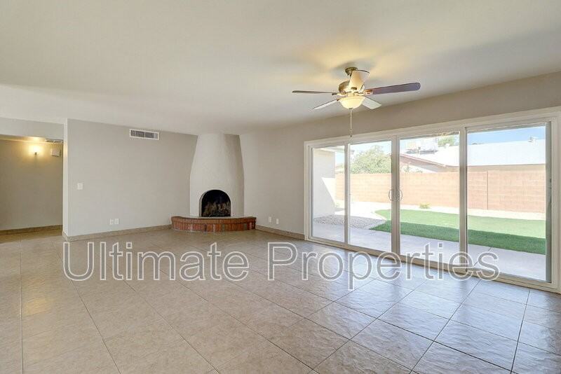 4838 W Brown St - Photo 5 of 11