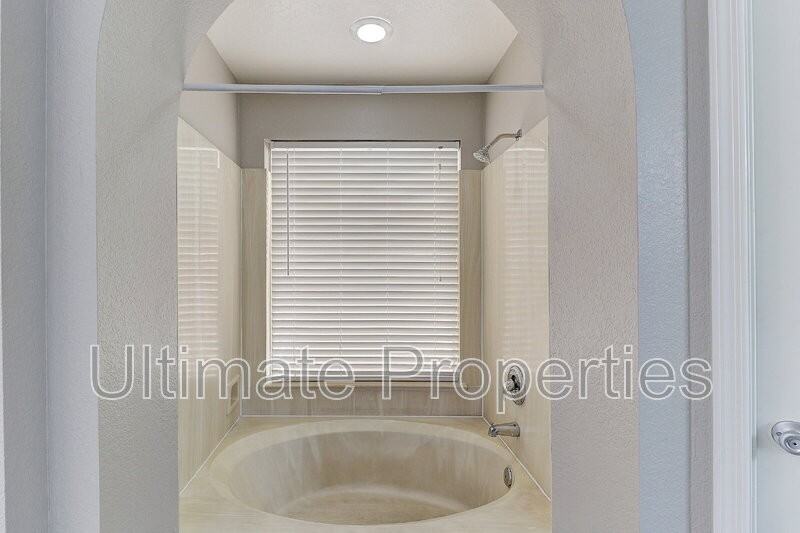 9035 E Jenan Dr - Photo 5 of 11