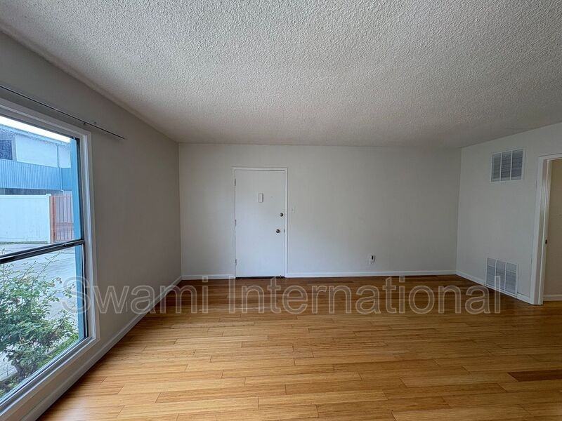 2700 W El Segundo Blvd #03 - Photo 2 of 14