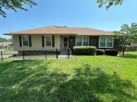 featured image of 6119 Cottonwood Dr