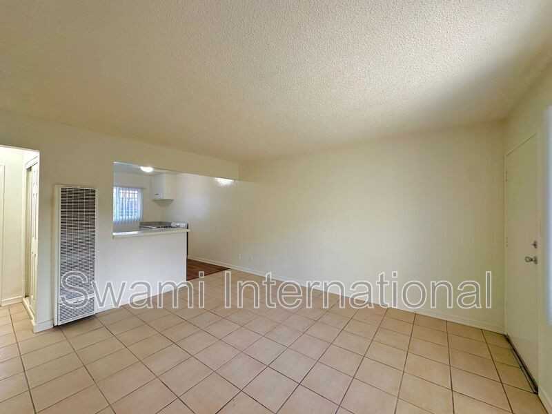 616 W 94th St - Photo 6 of 28