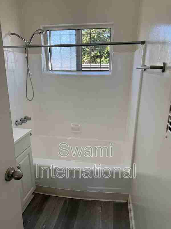 1102 1/2 W 92nd St - Photo 7 of 13