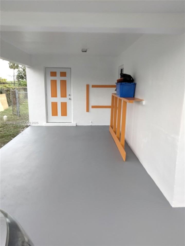 1564 Northwest 31st Way - Photo 6 of 18