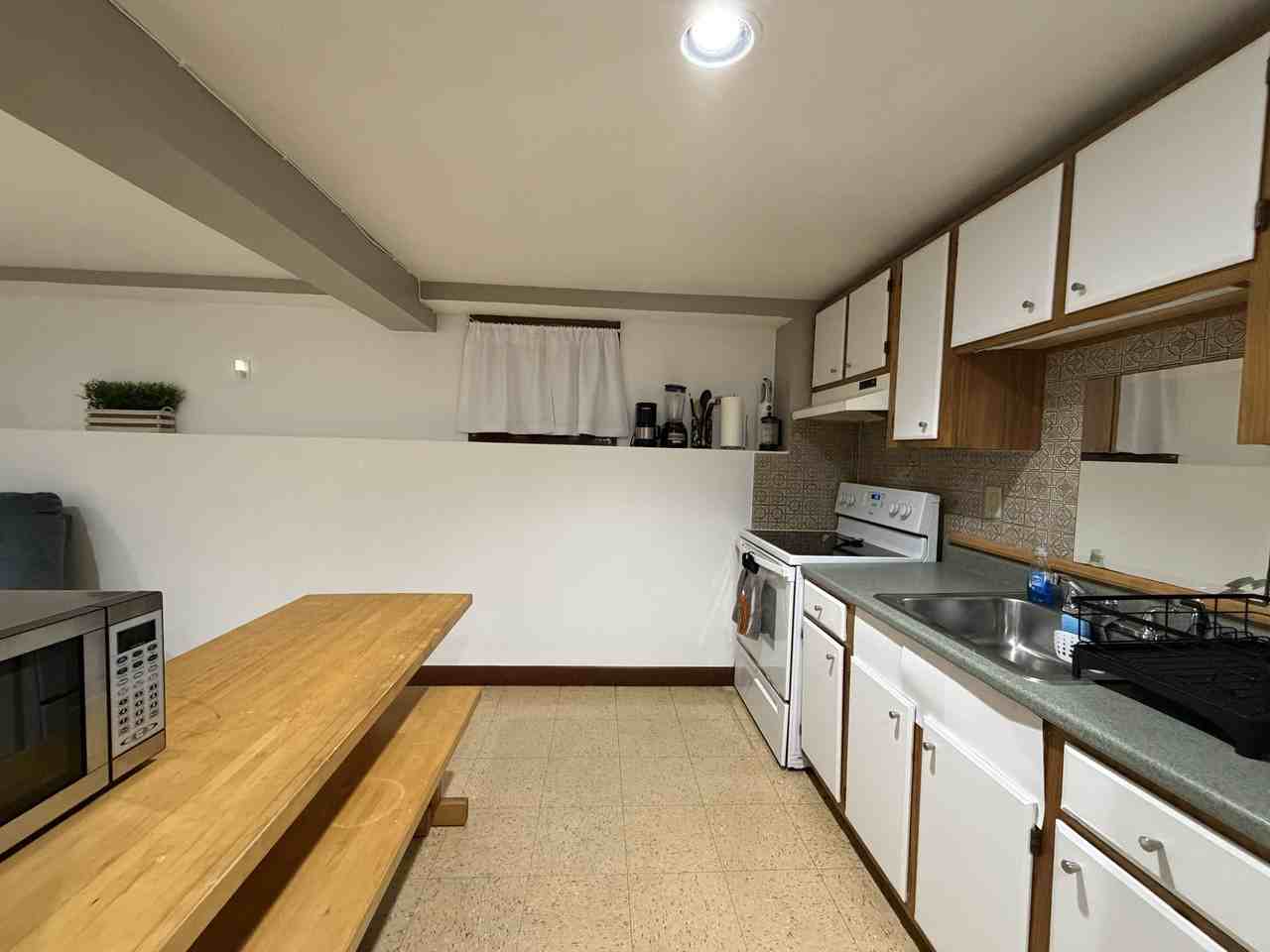 223 Hurley St #B - Photo 3 of 8