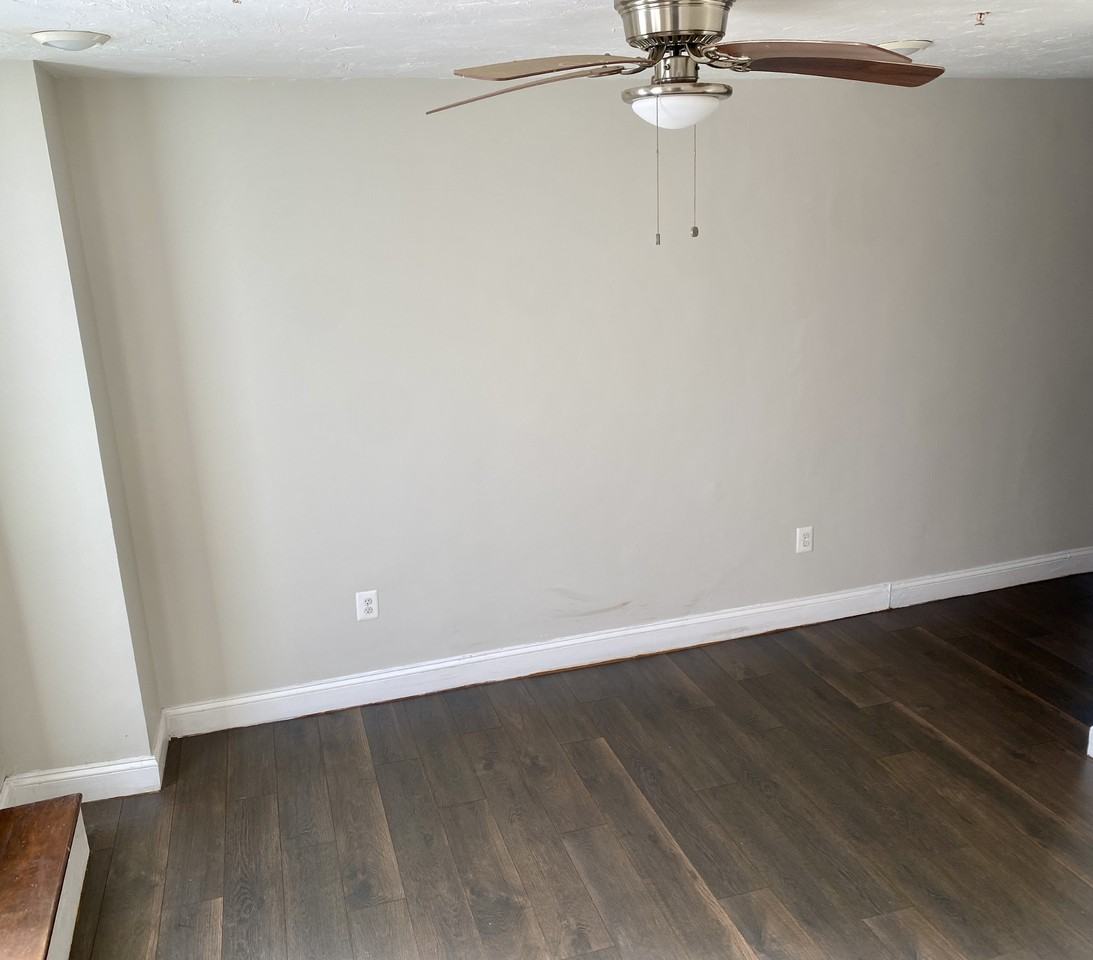 32 Hinckley St #1R - Photo 4 of 10