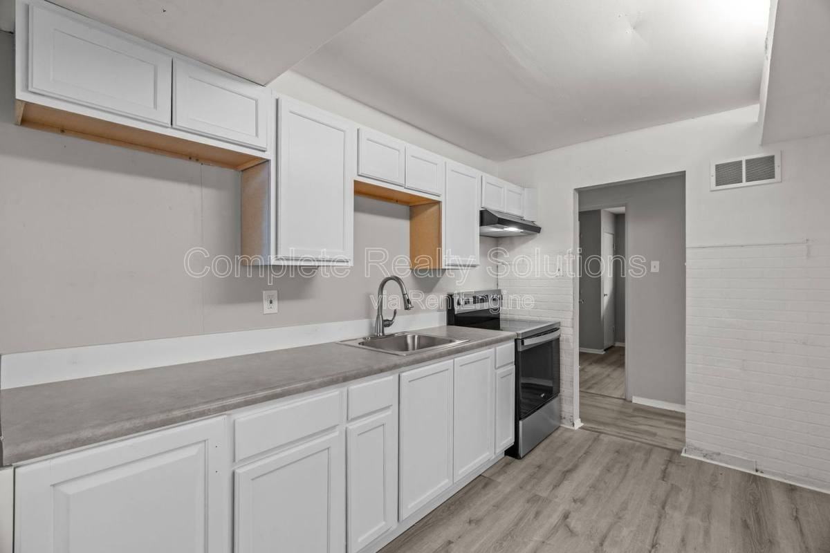 10769 Spring Garden Dr - Photo 3 of 10