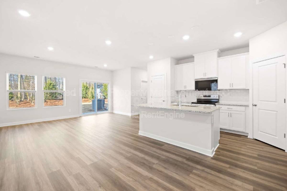 5025 Kellaher Pl - Photo 4 of 10