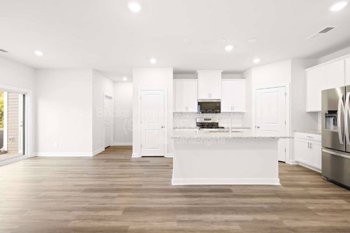 5025 Kellaher Pl - Photo 5 of 10