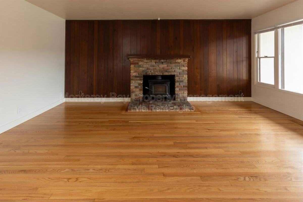 581 Figueroa St - Photo 3 of 10