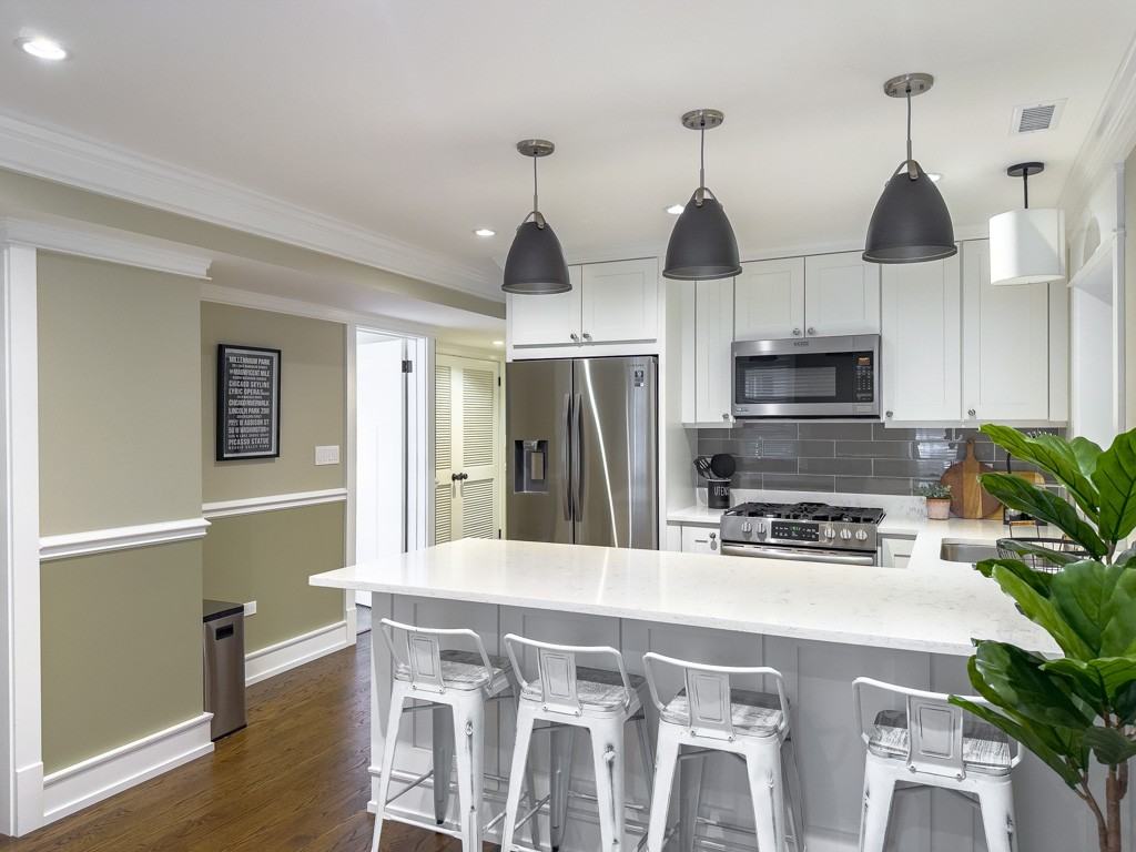 3453 N Hoyne Ave #G - Photo 4 of 21