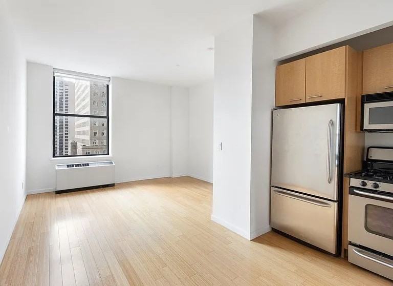 90 West St #2B - Photo 6 of 9