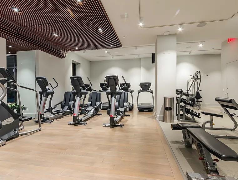 90 West St #5A - Photo 2 of 10