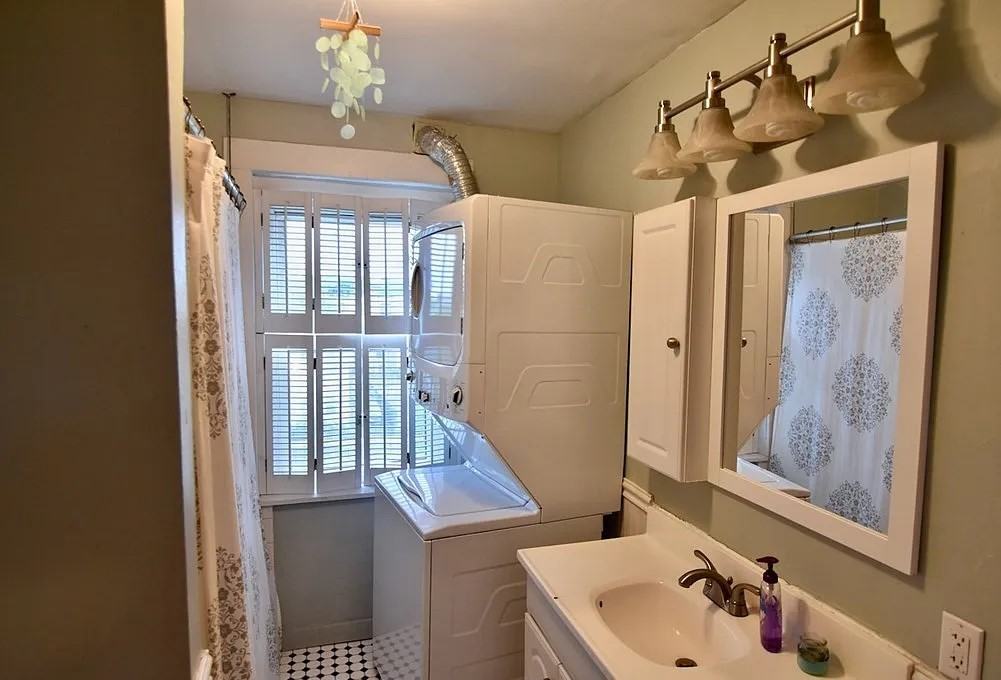 96 Pleasant St #2 - Photo 5 of 13