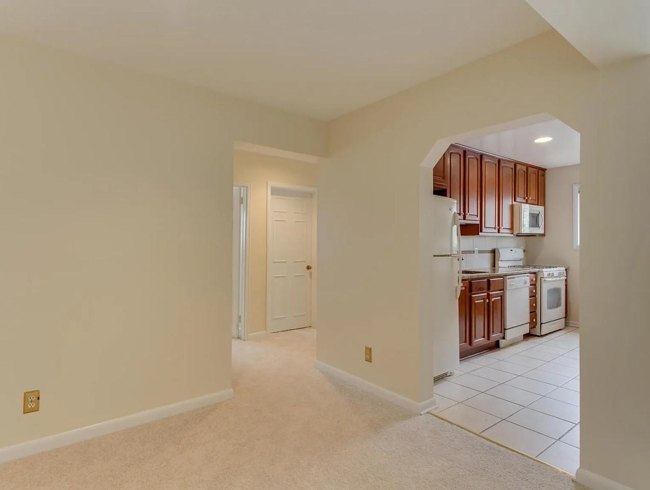 103 Skyhill Rd #6 - Photo 7 of 15