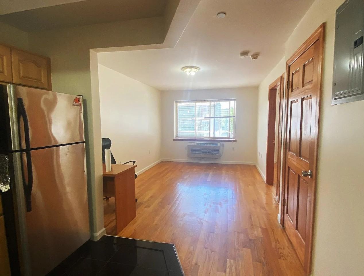 11231 38th Ave #2A - Photo 4 of 7