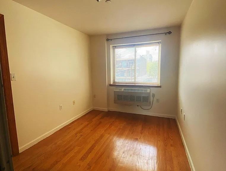 11231 38th Ave #2A - Photo 6 of 7