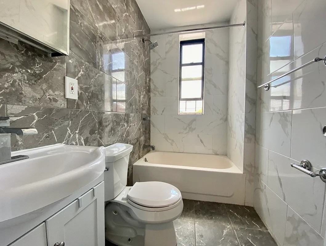 117 Post Ave #3F - Photo 3 of 9