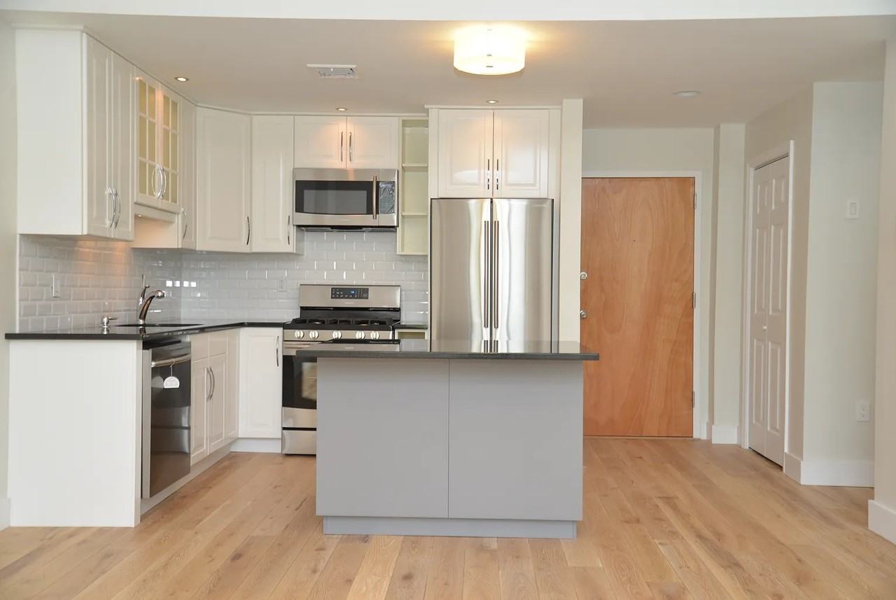 120 Sherman Ave #302 - Photo 3 of 9