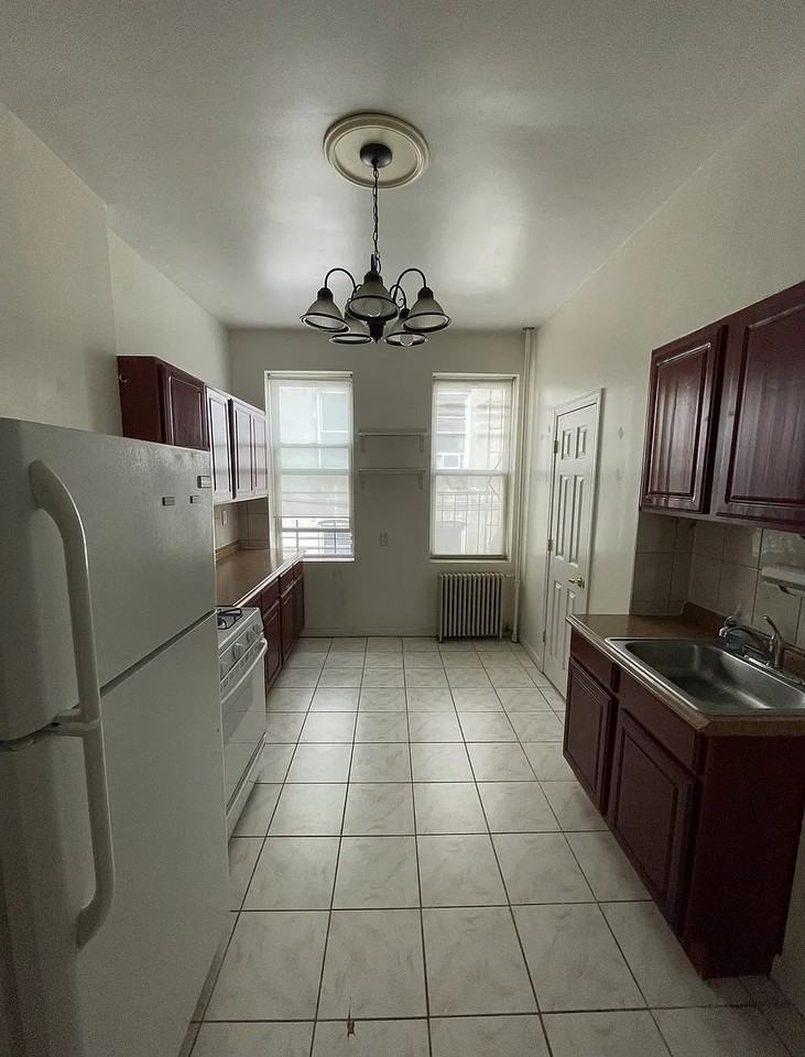 127 Saint Nicholas Ave #2A - Photo 4 of 15