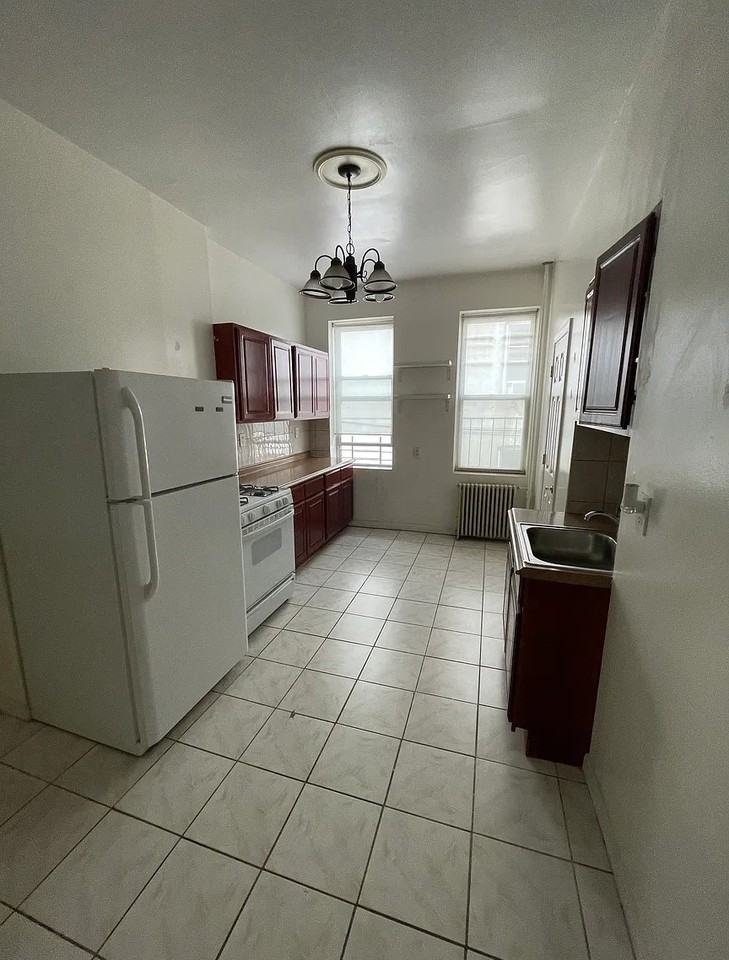 127 Saint Nicholas Ave #2A - Photo 5 of 15