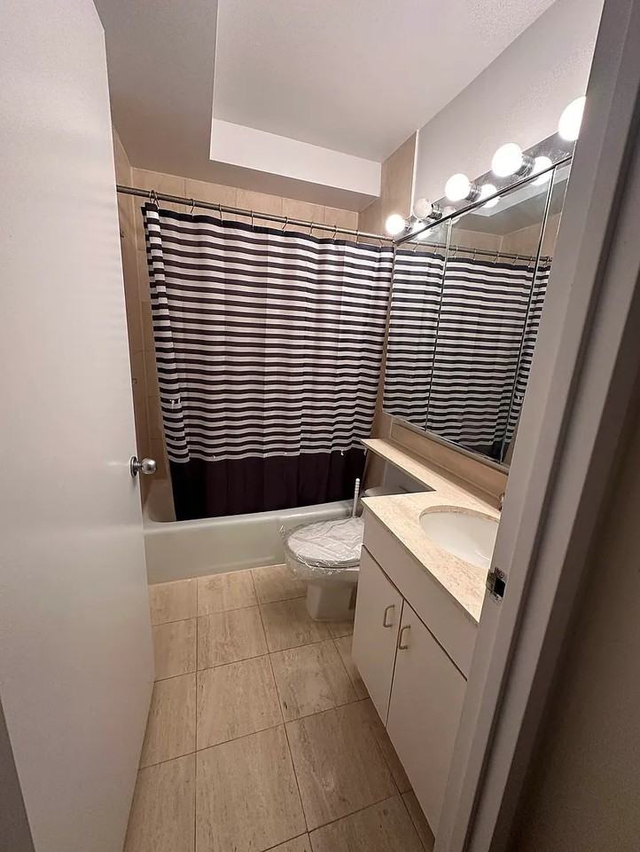 215 W 95th St #3A - Photo 7 of 9