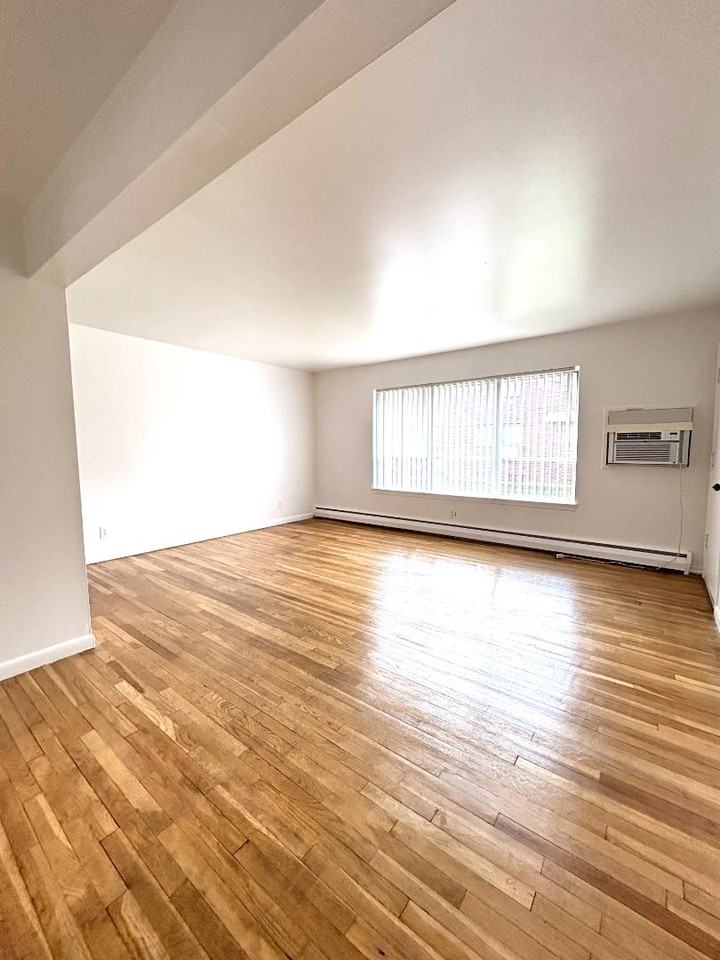 Silverstone Properties LLC - Photo 5 of 10