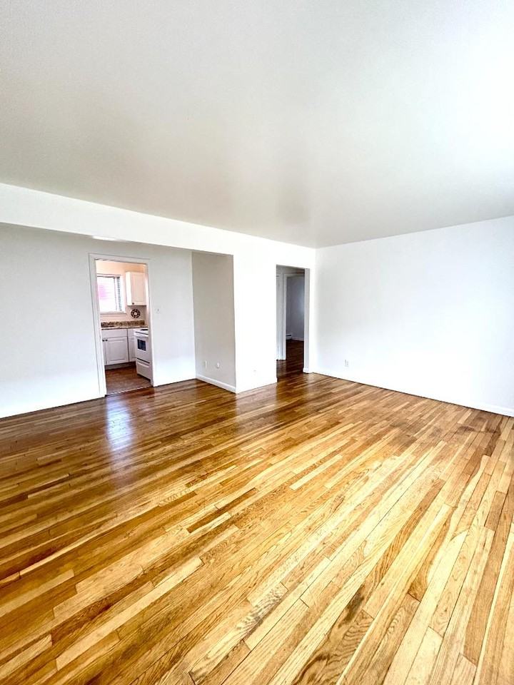 Silverstone Properties LLC - Photo 6 of 10