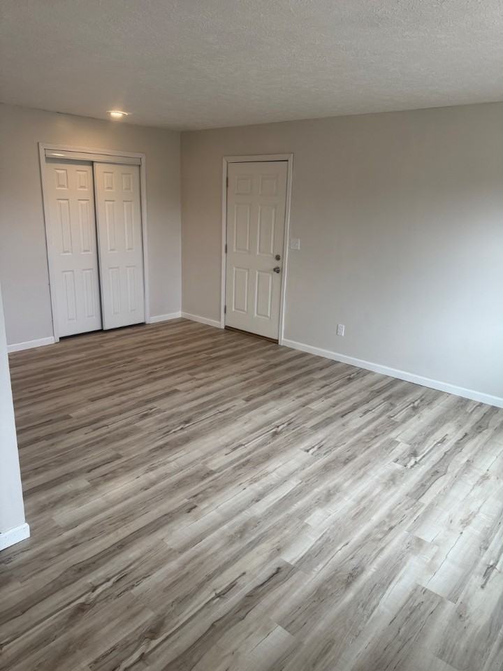 6325 Cherylwood Dr - Photo 2 of 10