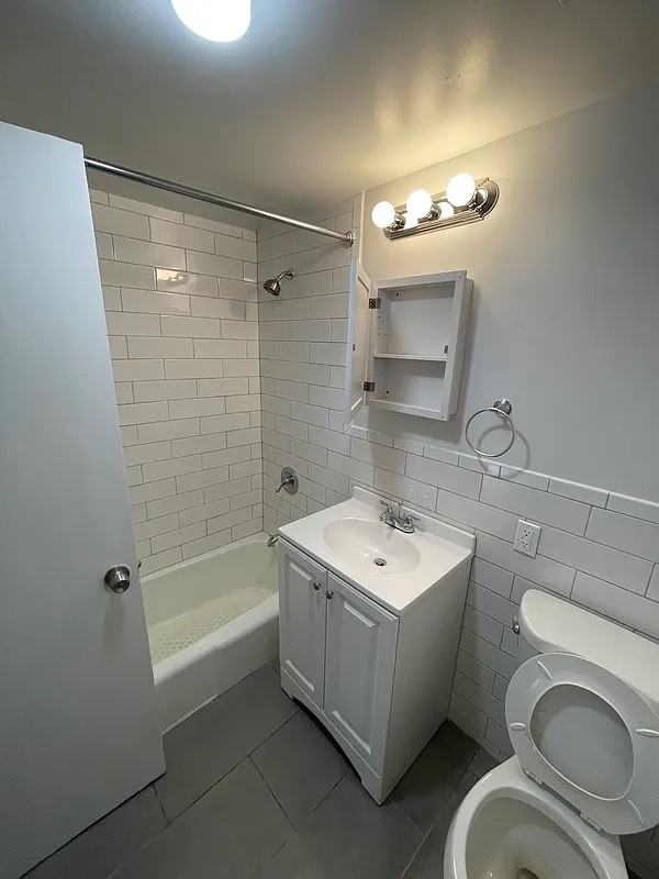 186 Hester St #BBBB - Photo 3 of 3