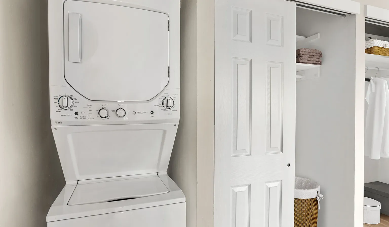 2805 N 47th St - Photo 6 of 12