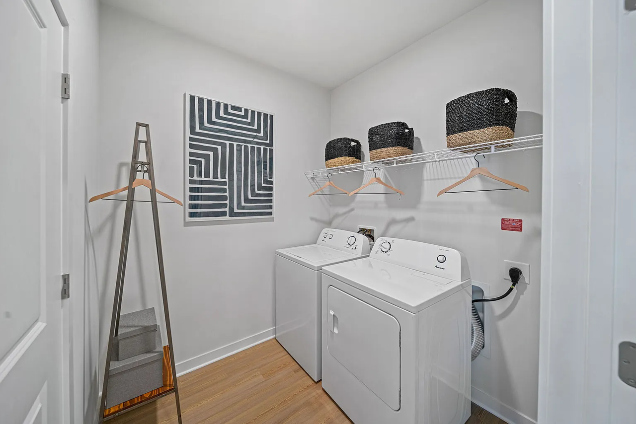 6026 N Ceylon St - Photo 4 of 13