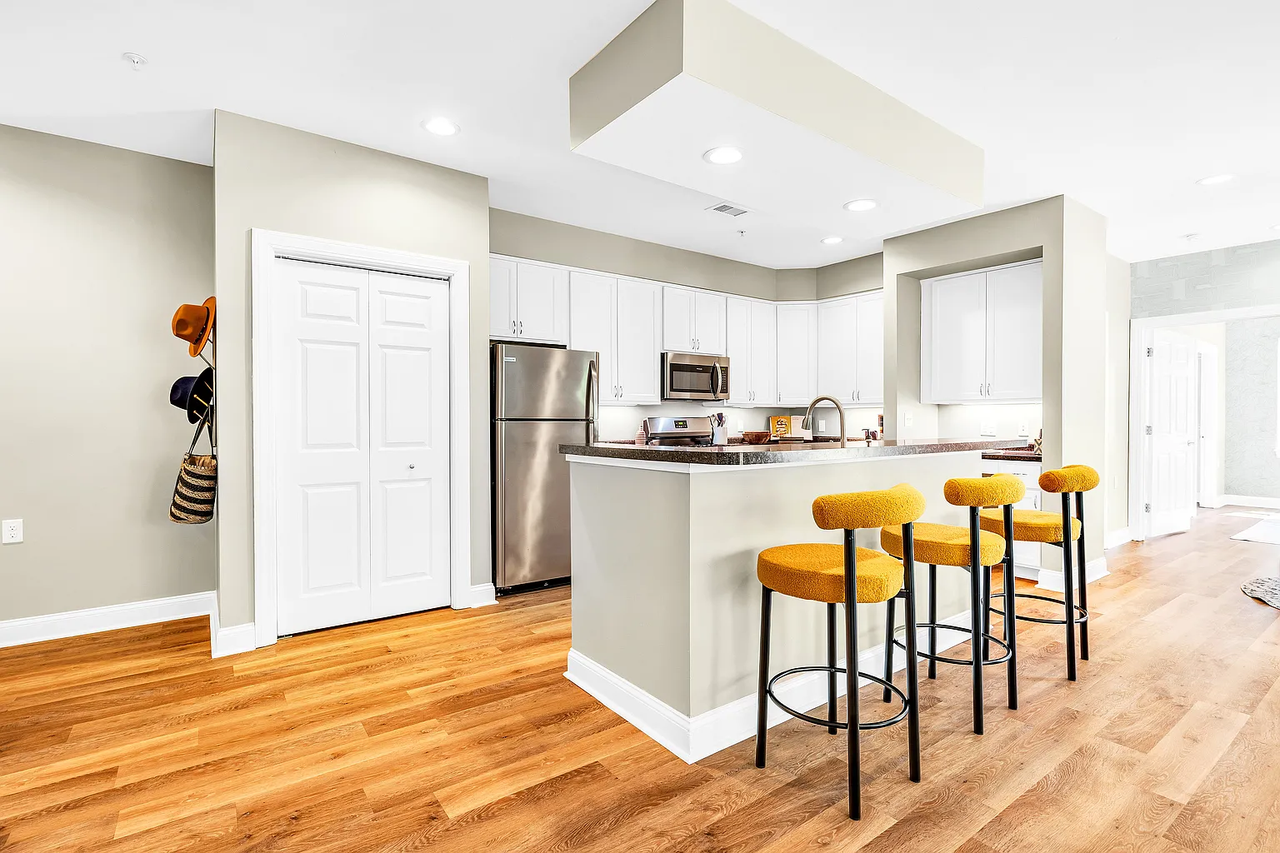 4 Liberty Ln - Photo 5 of 13