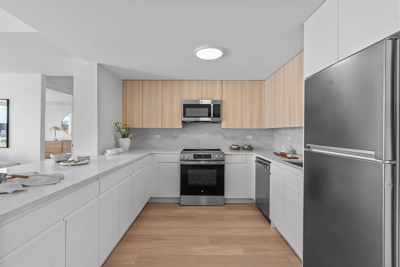 95 S Broadway - Photo 3 of 13