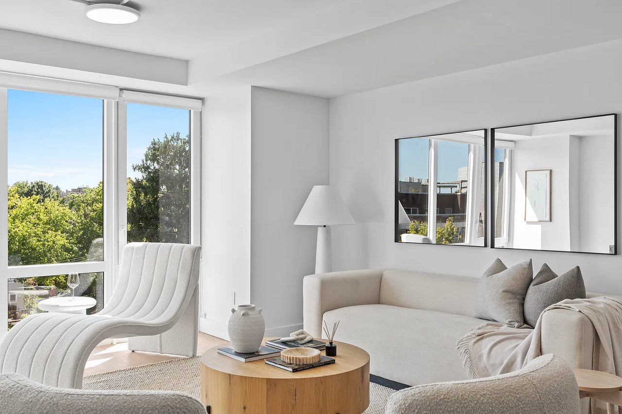 95 S Broadway - Photo 4 of 13